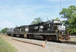 NS 722 & 3094 (P15) shove their train into the yard